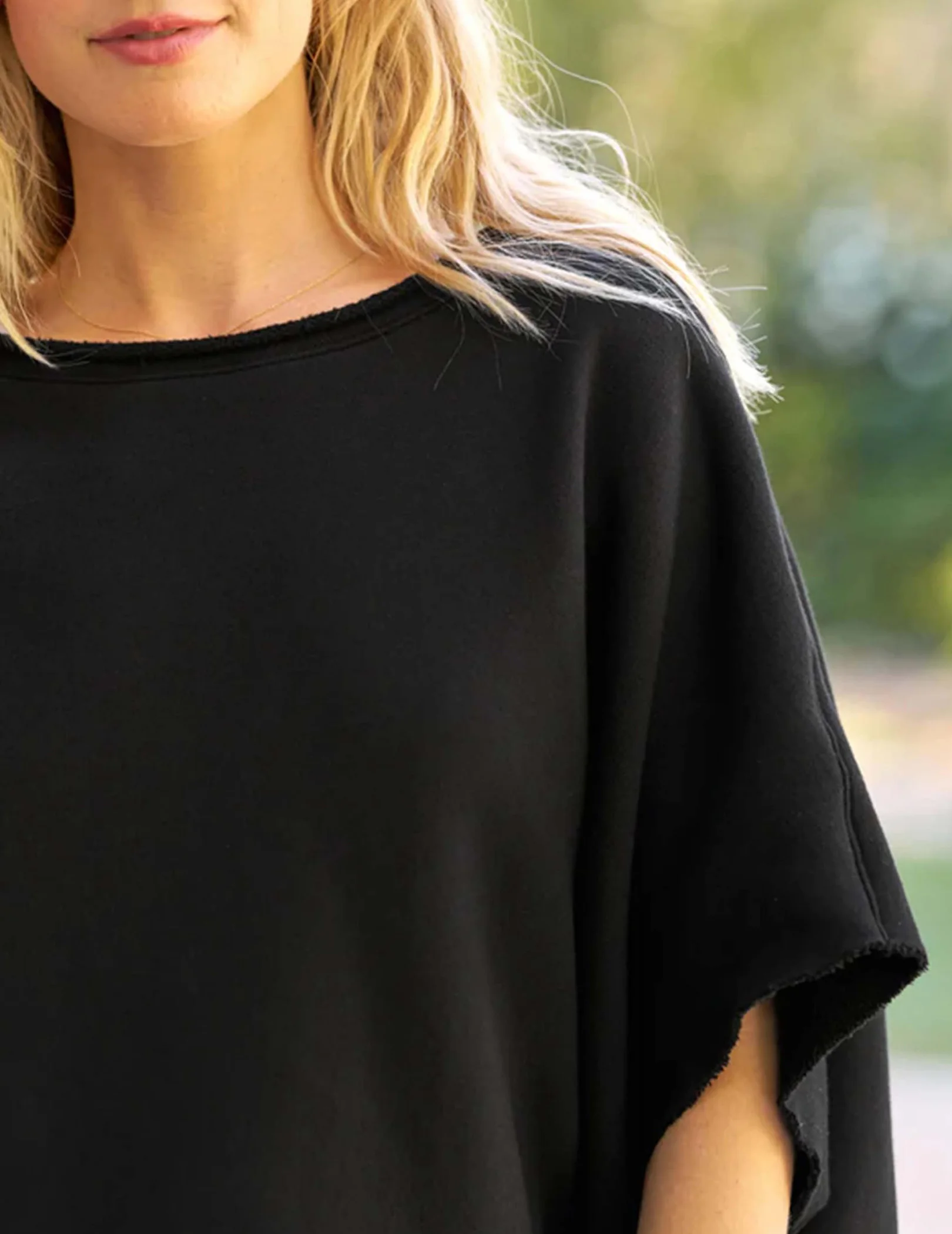 

Женский комплект для дома: топ с коротким рукавом и широкие брюки-капри, свободный крой, две части