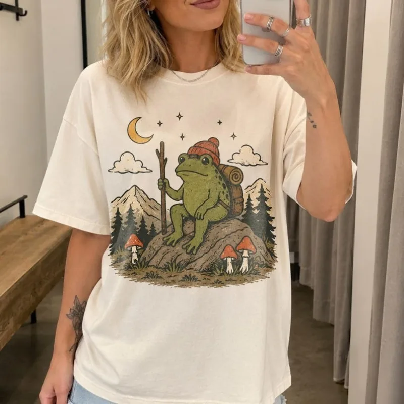 Retro Frog Camping Pattern T-shirt, Forest Hiking Wildlife Shirt, Classic Outdoor Adventure Retro Top Natural Theme Gift T-shirt