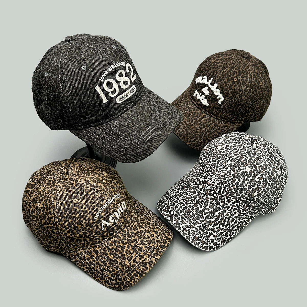 

Street Korean Leopard Print Embroidered Letters Baseball Hats New Unisex Sunshade Retro Versatile Personal Fashion Peaked Caps