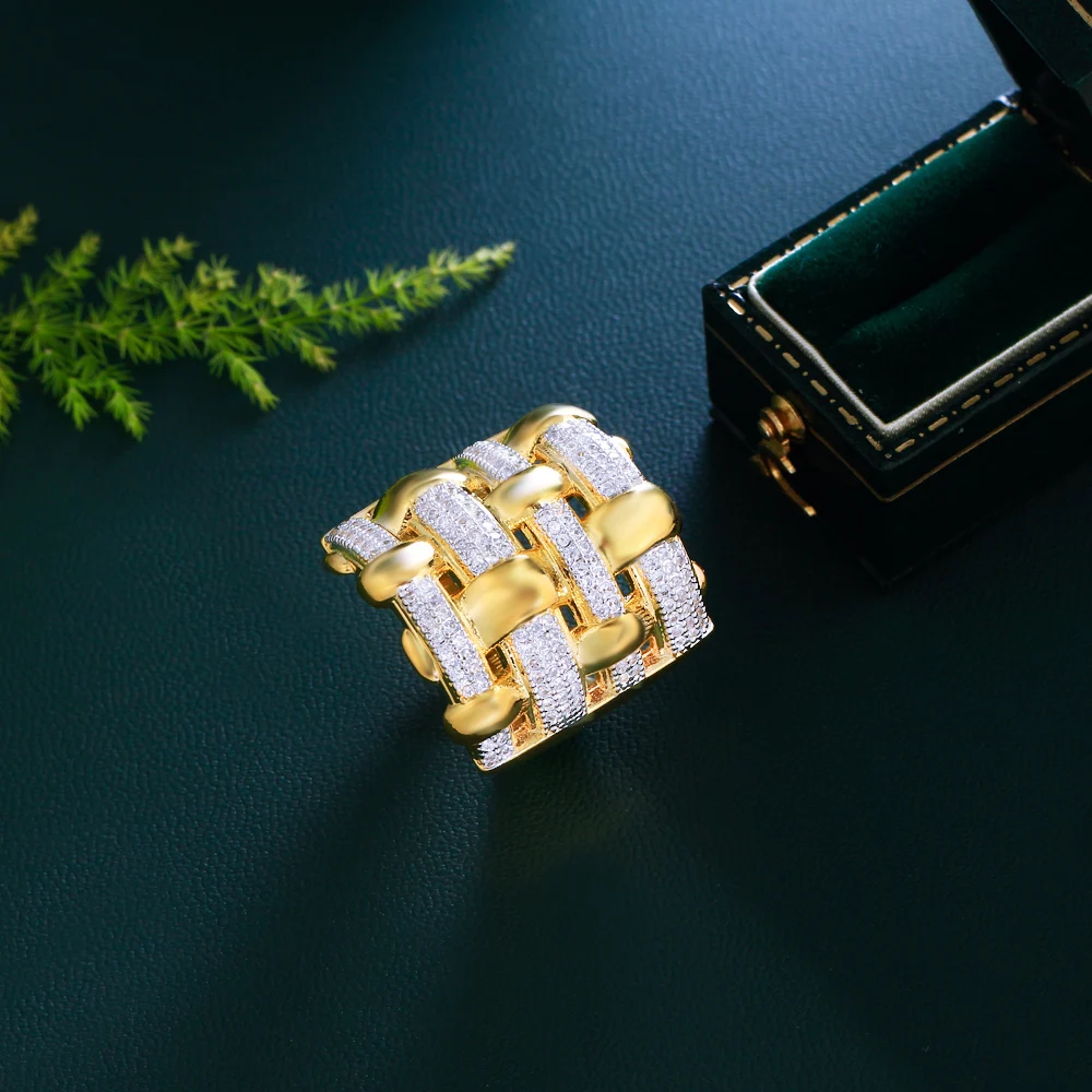 CWWZircons لونين ذهبي فاخر مكتنزة عبر خط مكعب الزركون كبير Forsted خواتم الاصبع للنساء اكسسوارات الحفلات J0252