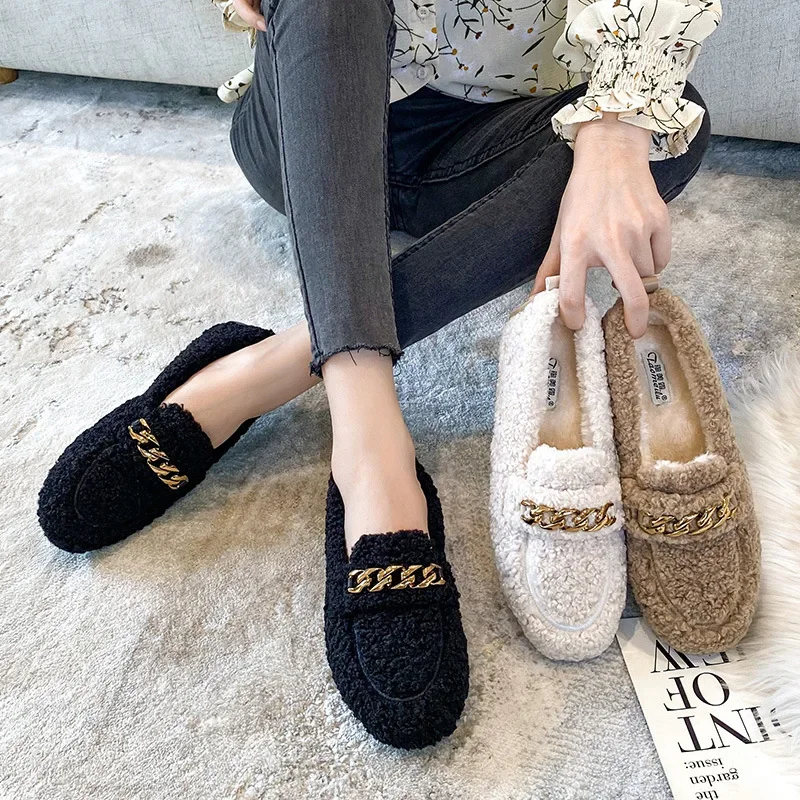 

2024 Designer Luxury Lambswool Winter Cotton Shoes Women Loafers Warm Plush Curly Sheep Fur Flats Fashion Chains Moccasins Femme