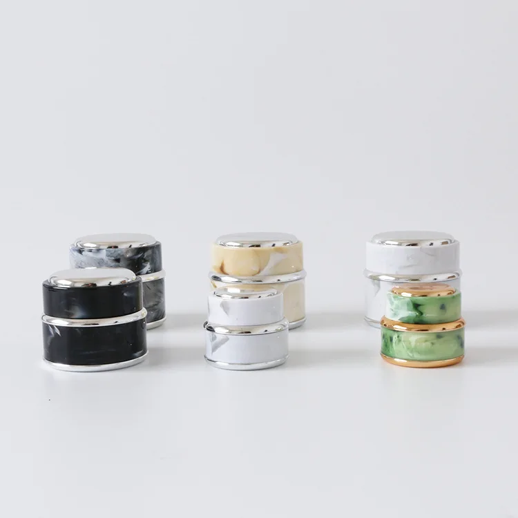 1PCS 15ML Marble Pattern Cream Bottle Portable Nail Polish Bottles Refillable Travel Size Empty Perfume Sprayer Distributor