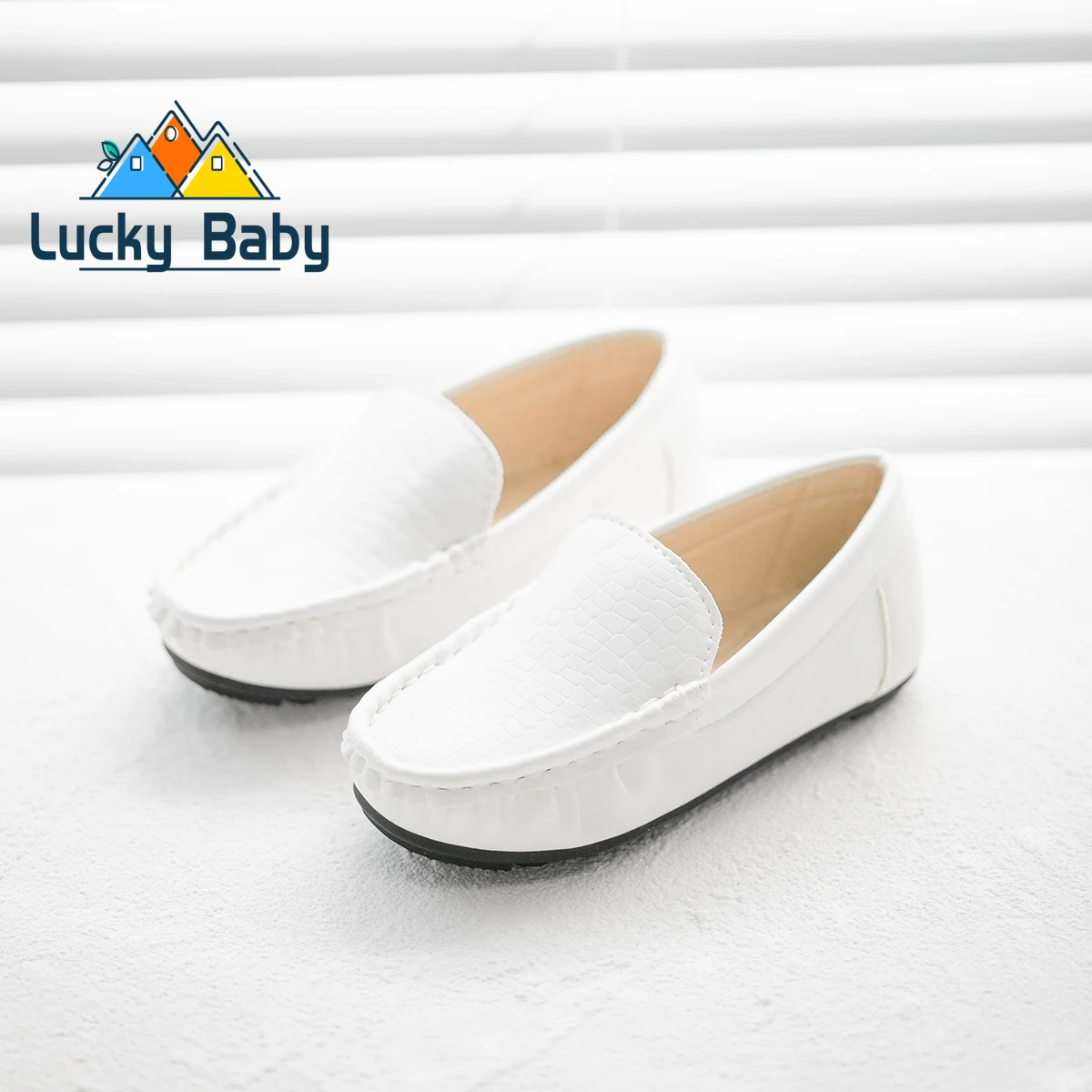 

Fashion Flats for Children Casual Comfortable PU Leather Slip on Shoes Boys Girls Kids White Moccasin Loafers All Size 21-28
