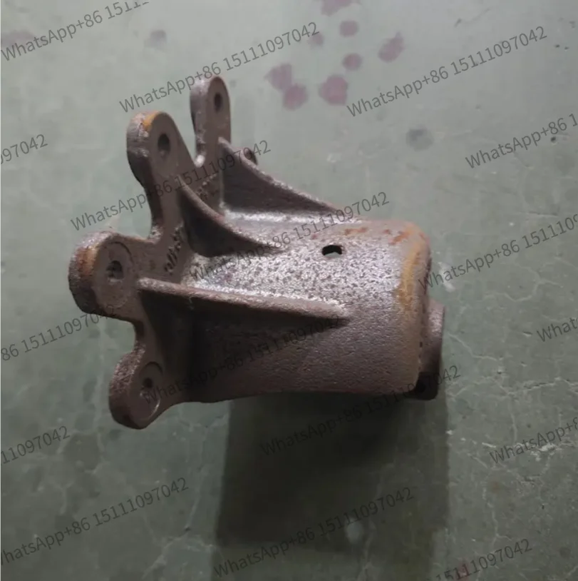 For J6F Jiefang Light Truck Tiger V Rear Steel Plate Front Bracket  2P4 Original Accessories