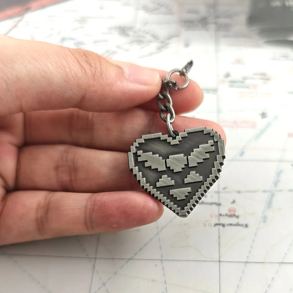 Deltarune Pixel Heart Doppelseitiger Metall-Schlüsselanhänger Retro-Spiel-Anhänger Rucksack-Charm Sammlerstück für Videospiel-Fans Geschenk – Detail 10