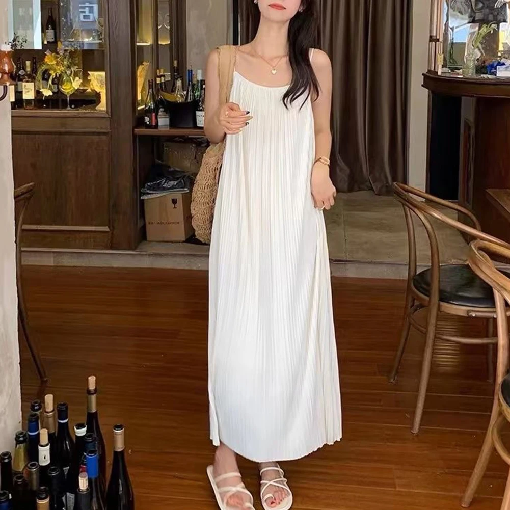 Robe à bretelles plissée en Polyester noir pour femmes, vêtements intérieurs sans effort, Style paresseux, toutes saisons, pièce autonome, saison appropriée