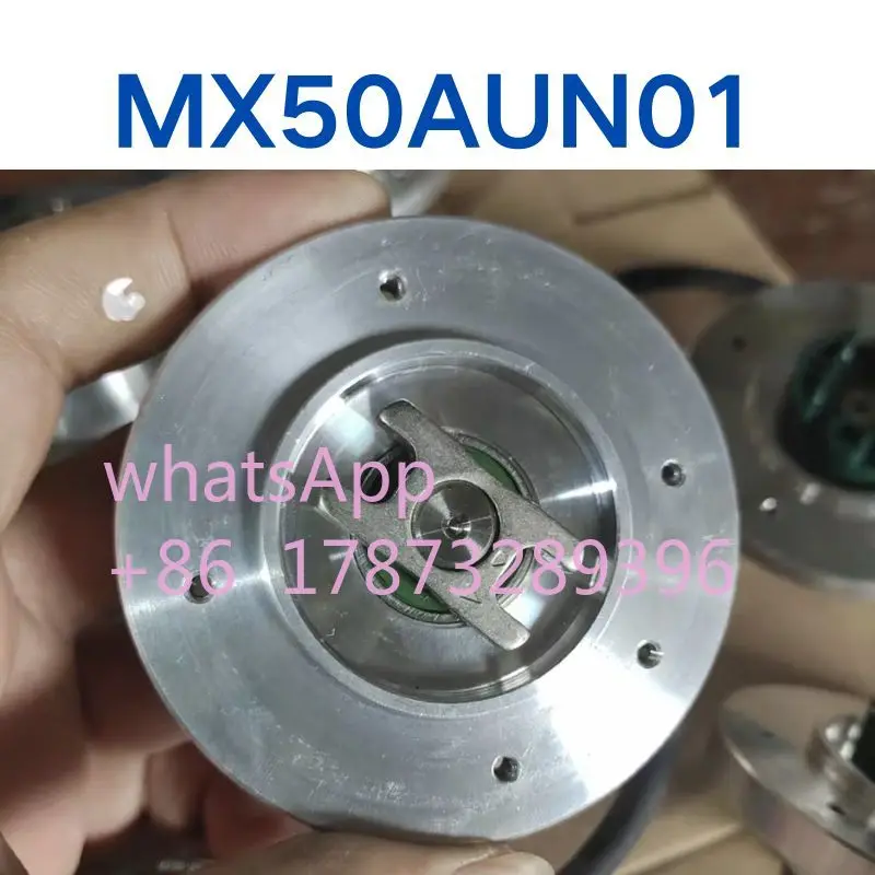 

Подержанный энкодер MX50AUN01, протестированный, быстрая доставка.