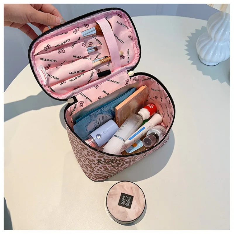 Japanese Style Cartoon Sanrio Leather Leopard Print Makeup Bag Kawaii HelloKitty Lunch Box Bag Multi Functional Storage Bag view 6