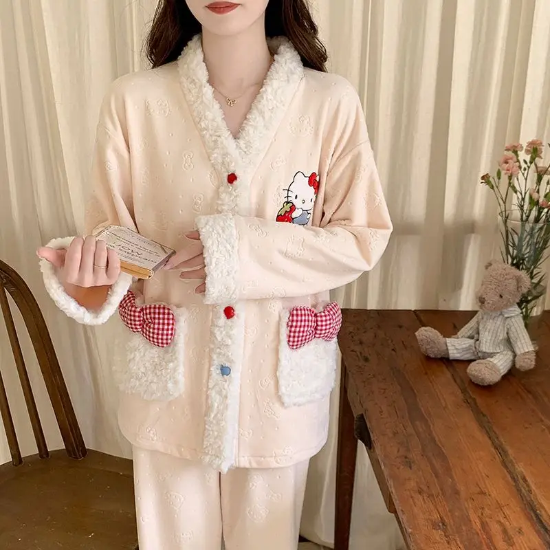 Sweet Cute Cartoon HelloKitty Embossed Island Velvet Girl Pajamas for Autumn Winter Long-sleeved Warm Skin-friendly Home Clothes