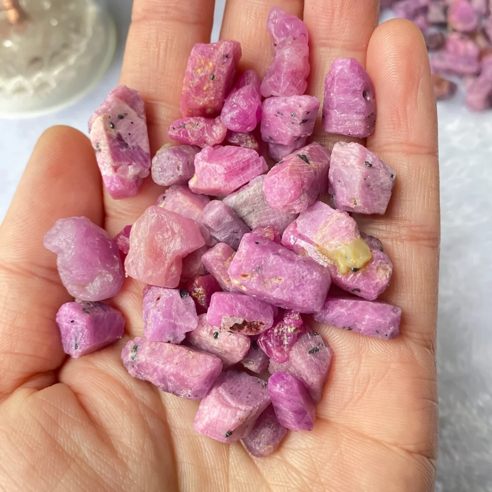 خام الأحمر اكسيد الالمونيوم روبي رقائق غير النظامية الخام ديكور المنزل بلورات شفاء الأحجار الكريمة المعادن الريكي هدية حديقة الديكور #4