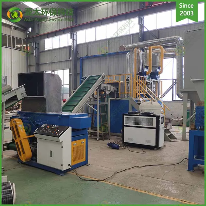 Macchina per il riciclaggio di pannelli solari fotovoltaici ad alta efficienza Pannelli solari che schiacciano la macchina per la separazione dei metalli di recupero