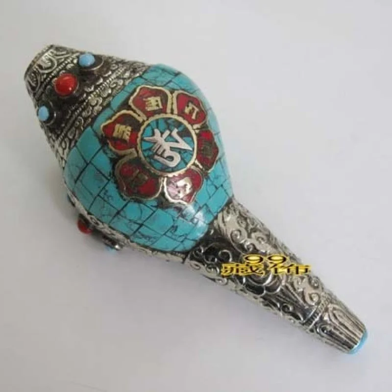 

Tibetan Buddhist instruments, handcrafted turquoise conch with six-character mantra, decorative item for spiritual practice