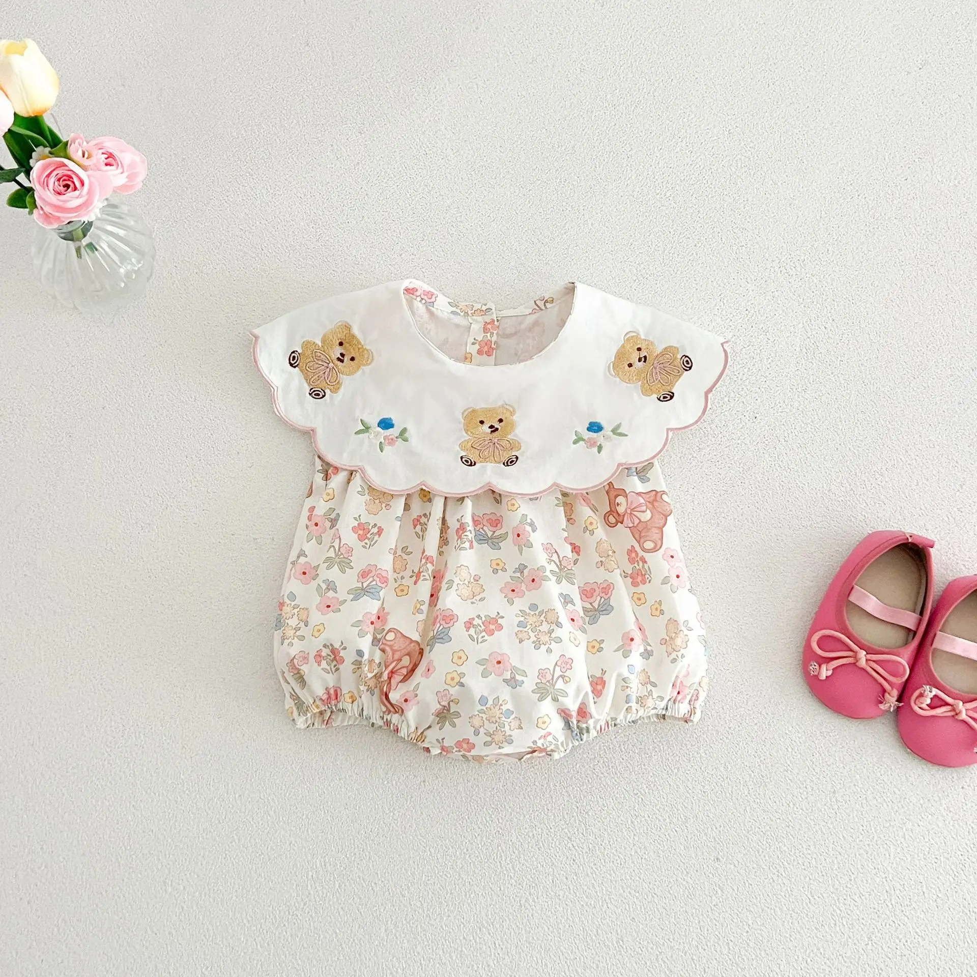 Ins Girls' Baby Teddy Bear Printed Embroidered Lapel Jumpsuit, Sweet and Versatile Summer Short Sleeved Shirt for Infants