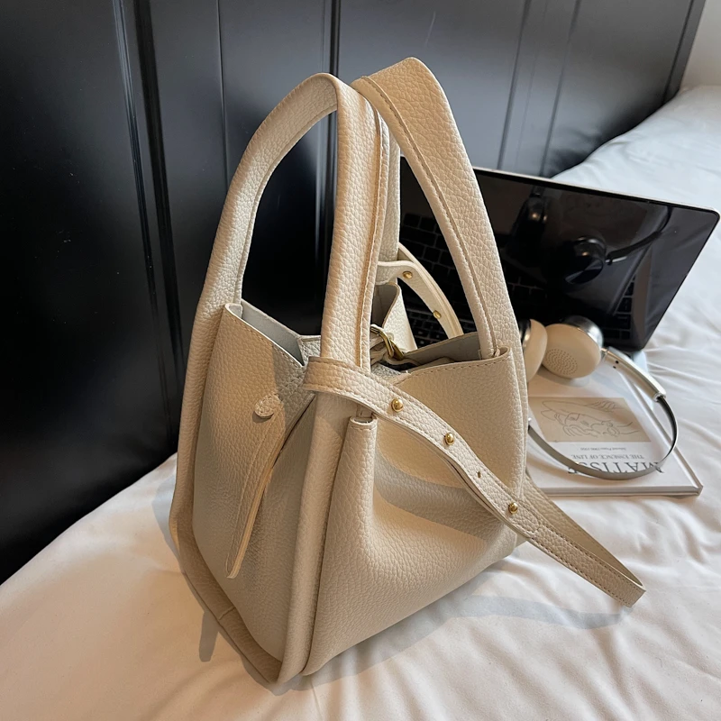 الليتشي نمط عالية الجودة حقيبة يد بولي PU بلون عادية حمل موضة تنوعا حقيبة كتف 2025 رائجة البيع حقائب للنساء بولسا