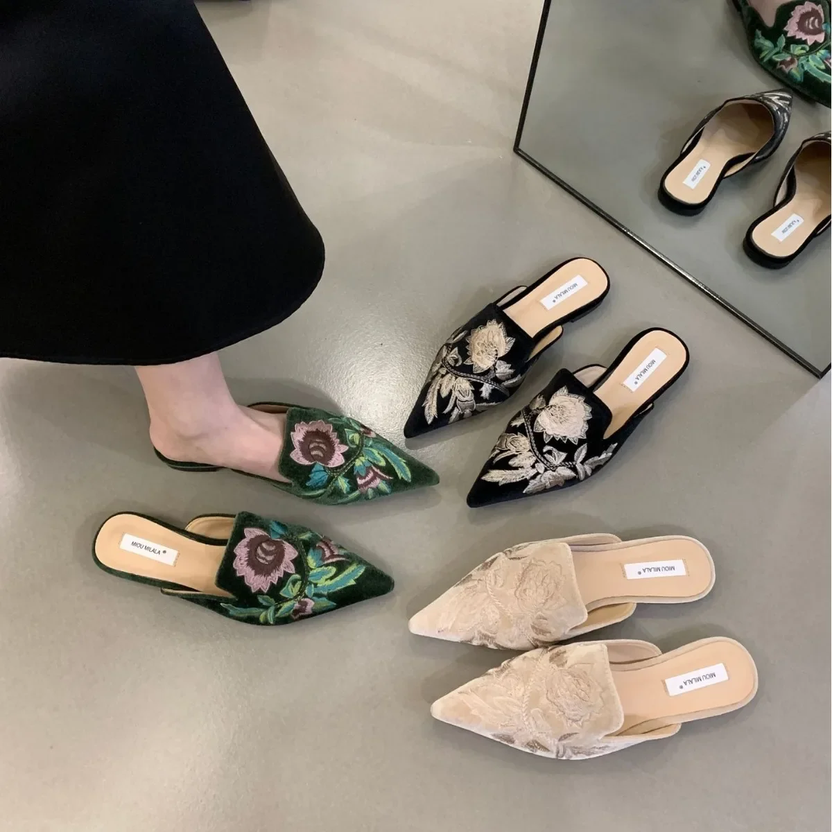 

2025 Women's Chinese Style Flower Embroidered Pointed Half Slippers Flat Bottom Laziness Baotou Slippers for Summer