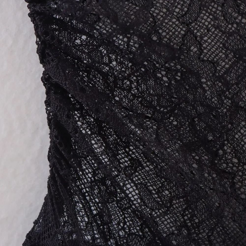 Damen-Kleid mit Spitzenspleißung, schlankmachend, kurzes Kleid mit einem Kragen und ohne Ärmel, Sommerkleid, neues personalisiertes Modekleid