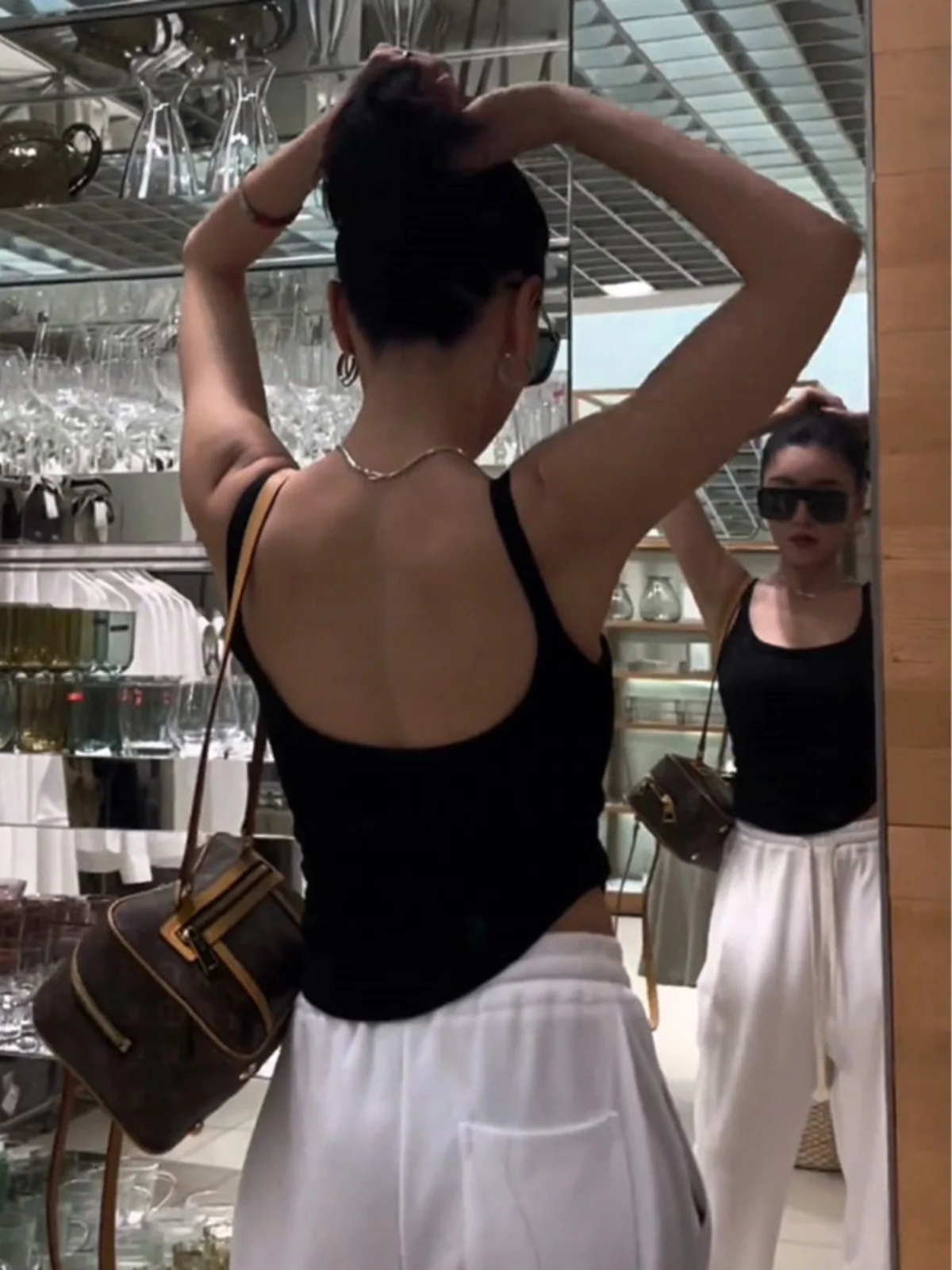 U-Shape Backless  Strap Vest Women Summer Outdoor Yoga Top Beautiful Back Bra Integrated Inner Wear Base with Chest Pad