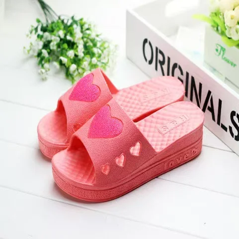 Summer New Fashionable Women Platform Slippers Heart-shaped Muffin Heel Ladies Slides Thick Sole High Heel Slippers