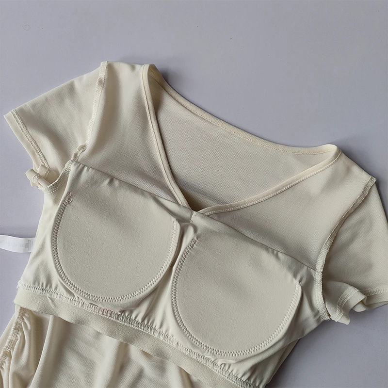 Neues Yoga-Kurzarm-T-Shirt für Damen mit Brustpolstern für Frühling und Sommer, schlichtes, schmales Mesh-Top für attraktive Mädchen. – Detail 13