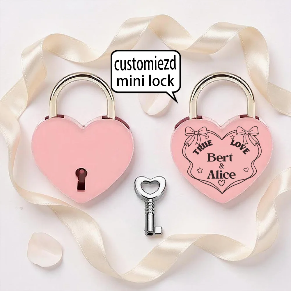 A custom-made couple's lock Delicate love Lightweight and compact, easy to carry and store couple souvenir double heart padlock