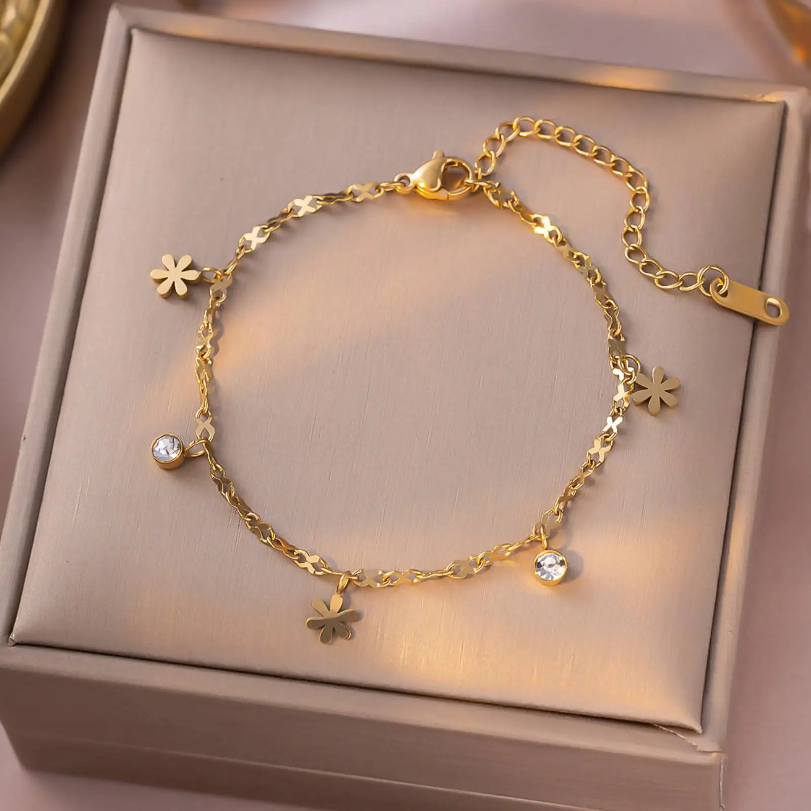 Elegantes Gänseblümchen-Charm-Armband für Frauen und Mädchen Geschenke Edelstahl-Schmuck-Accessoires – Detail 1