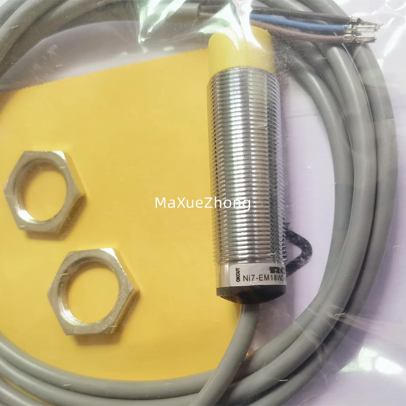 Asli baru 100% proximity switch NI7-EM18WD-AP6X/S929