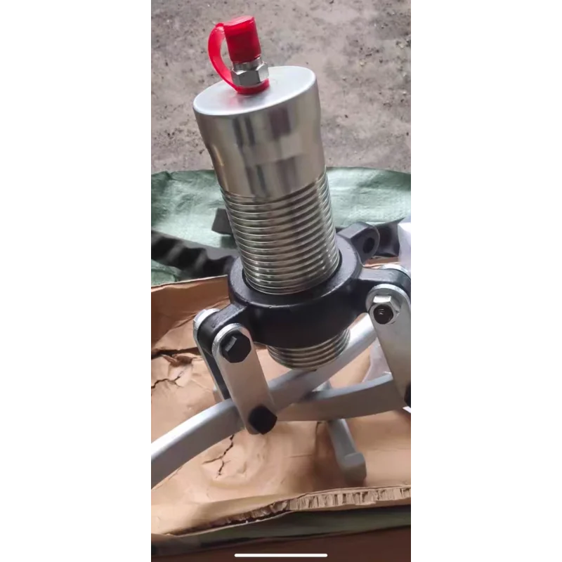 Hydraulic Gear Puller 5T 10T 15T Capacity Three Jaw Design Bearing Removal Tool With Manual Pump