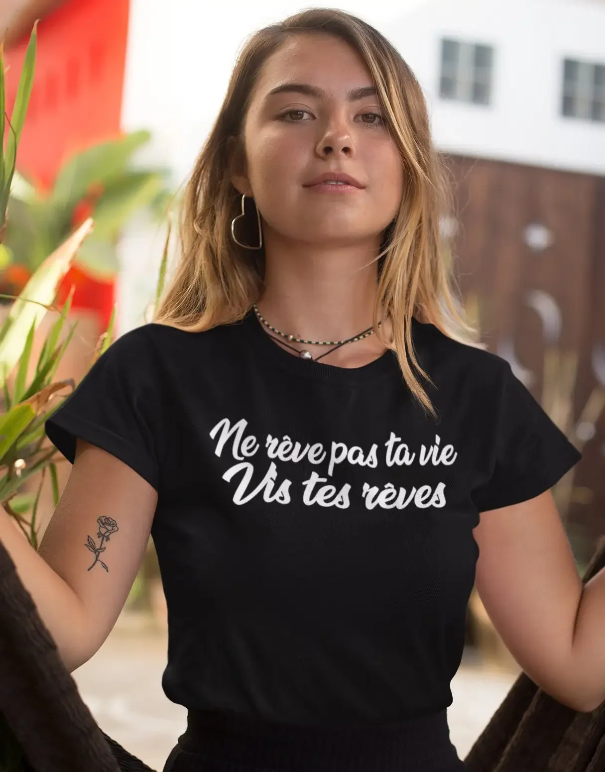Ne rêve pas ta vie vis tes rêves T Shirt à col rond manches courtes