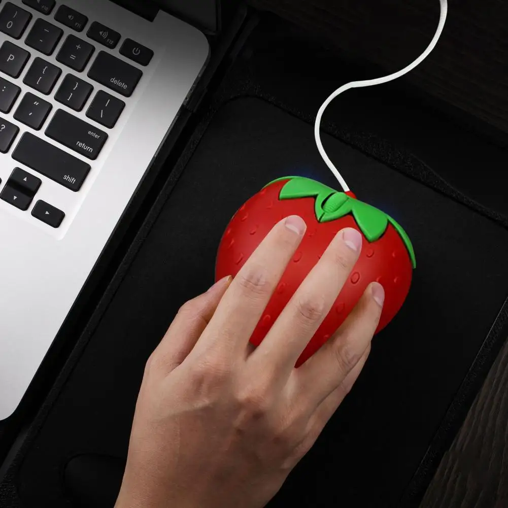 Cute Strawberry Mouse Ergonomics Cozy Grip Plug-Play USB Wired Mouse Computer Accessories Mute Optical Mouse for Laptop Tablet O