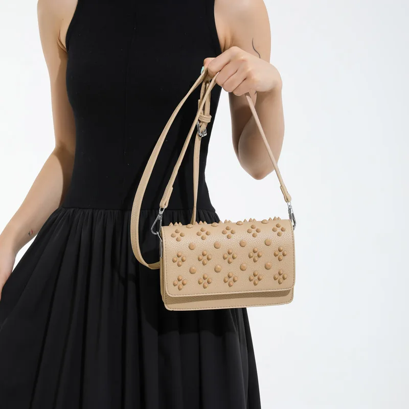 

Городская минималистичная квадратная сумка, текстурированный кошелек на плечо для женщин, универсальная сумка через плечо, модная сумка «день-ночь», шикарная сумка на слинге ​