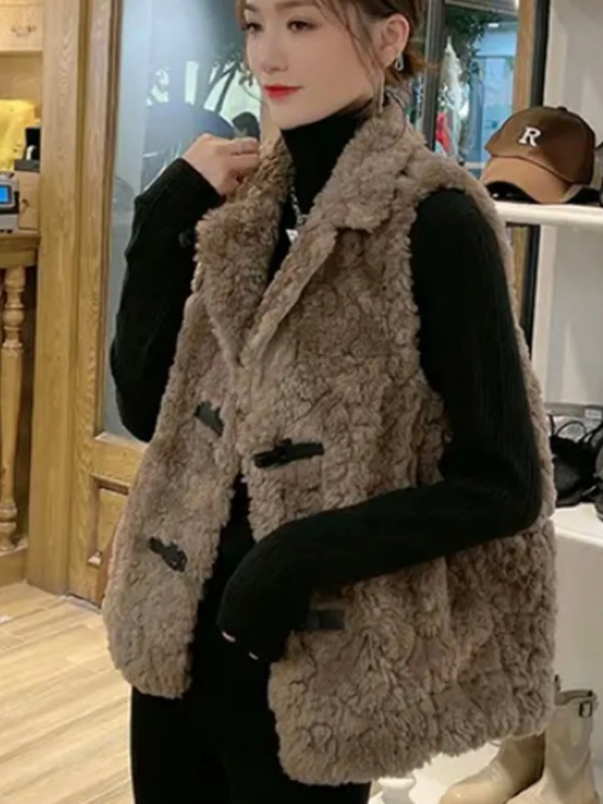 

Женский модный жилет из меха ягненка, новинка 2023, осень-зима, маленький кожаный меховой жилет Fraance Sle с внутренним элегантным плечом...