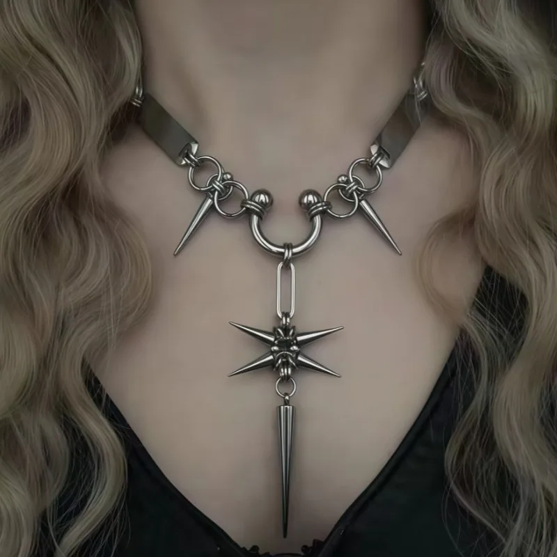 Gotische Silberne Stachelhalskette mit Metallstern-Anhänger, Lange Stachelkette, Punk-Dark-Alternative-Schmuck, Geschenk für Frauen und Männer – Detail 5