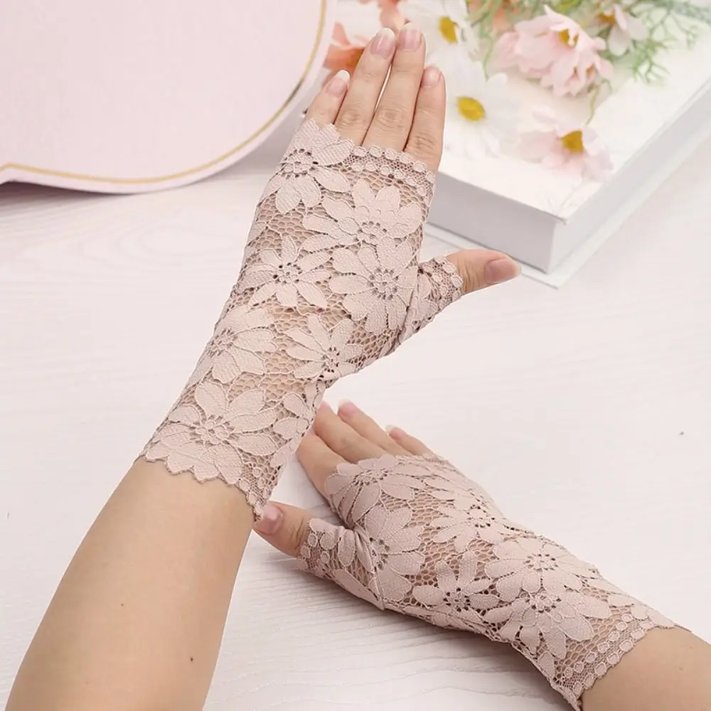 Flower Pattern Lace Sunscreen Gloves Thin Fabric Elastic Cuff Fingerless Gloves Stretchable Breathable Mesh Bridal Short Gloves