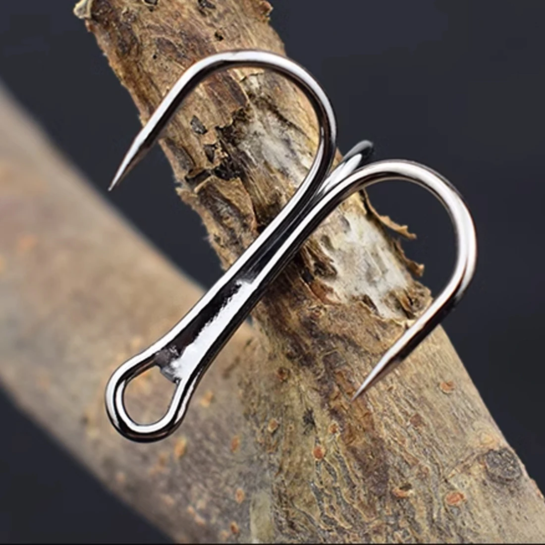 FishTrip Angel-Drillinge, 2 x starker Dreifachhaken, Köderhaken aus Kohlenstoffstahl für Salzwasser und Süßwasser – Detail 2