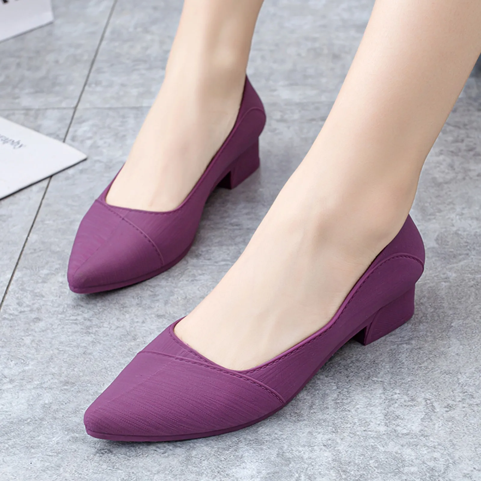 2024 Fashion Slip on mocassini traspirante Stretch Ballet Shallow Solid Square Heels donna Soft Bottom scarpe da barca a punta