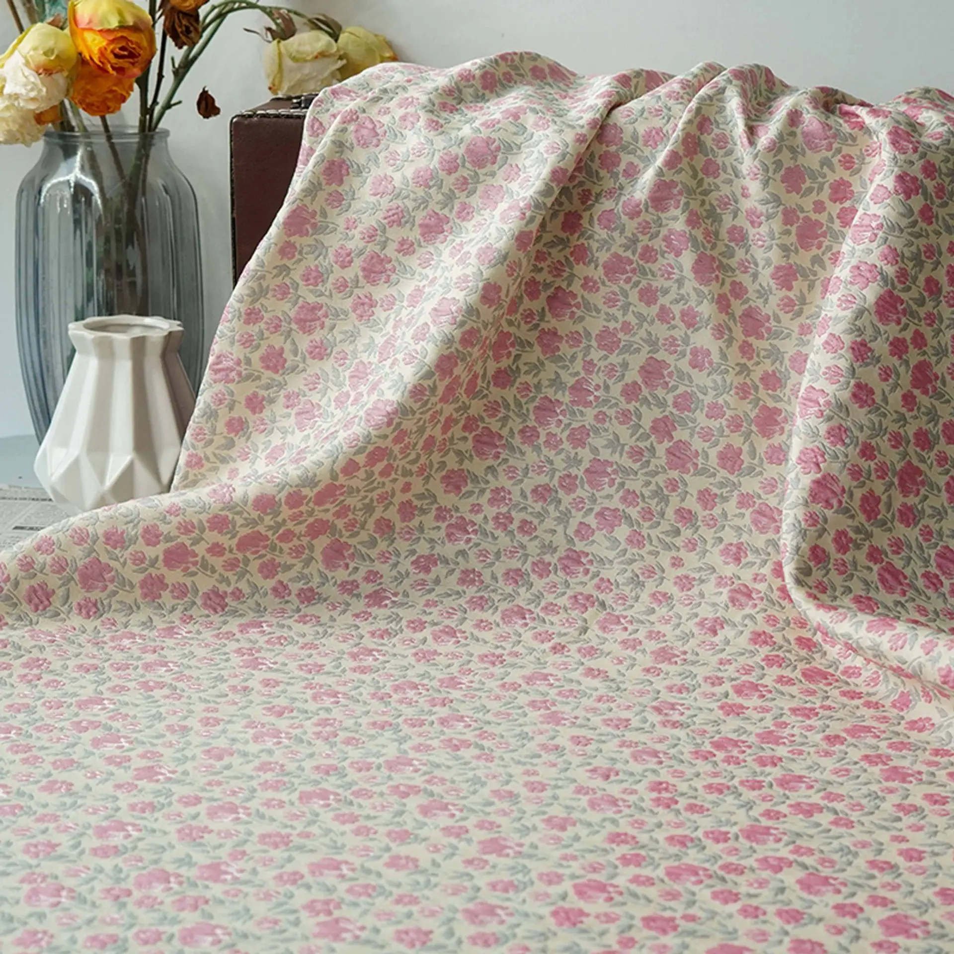 

Embossed Pink Small Floral Pastoral Style Yarn Dyed Fabric Simple Dress Vest Children's Clothing Handmade Sewing Jacquard Fabric