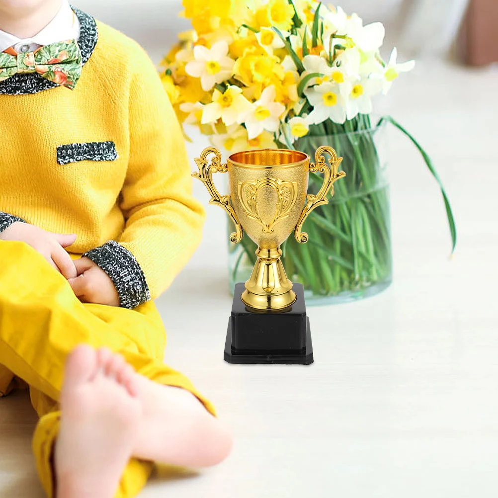 18cm Plastic Trophy Kids Sports Competitions Award Toy with Base for School Kindergarten Champion Cup Medal