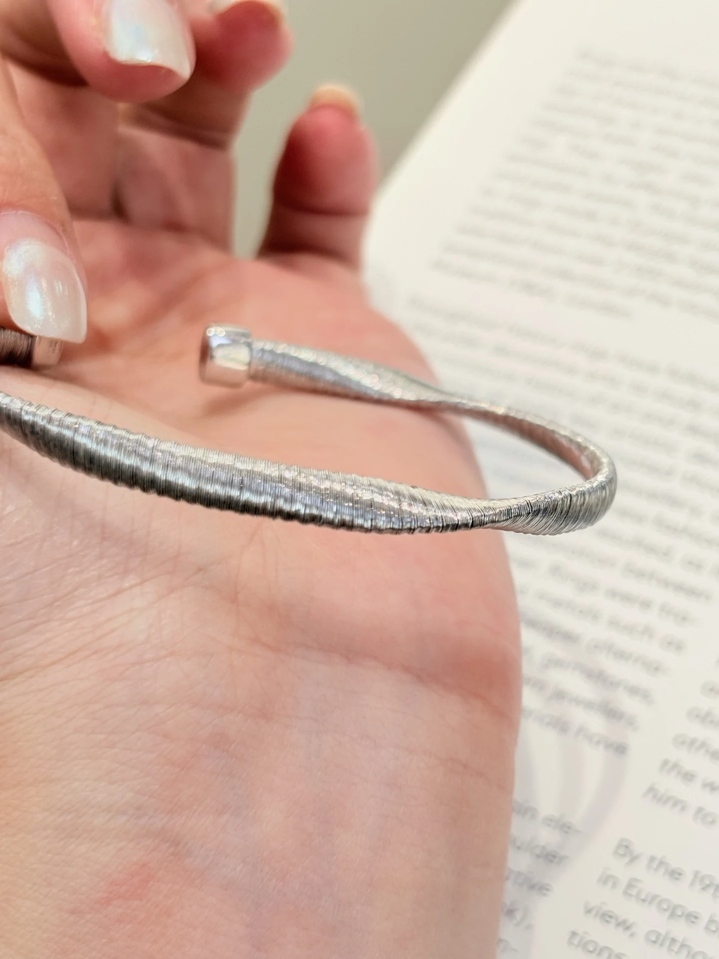 

Italian Silver - wire Spiral Twisted Bracelet-Premium Quality.Flawless Details.Zero Cheap Feel