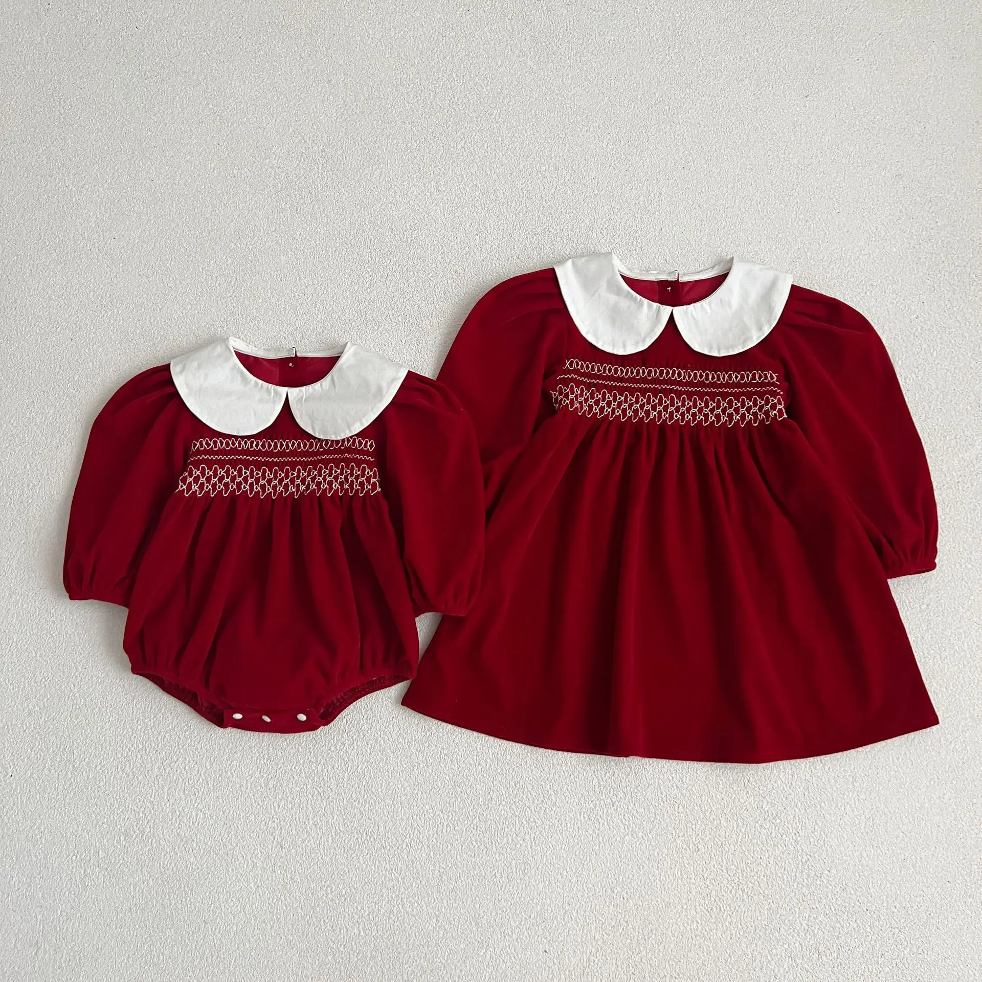 

Christmas Baby Girl Long Sleeve Red Sisters Dress Spanish Infant Newborn Rompers Kids Collar Princess Clothes Girl Smock Dresses
