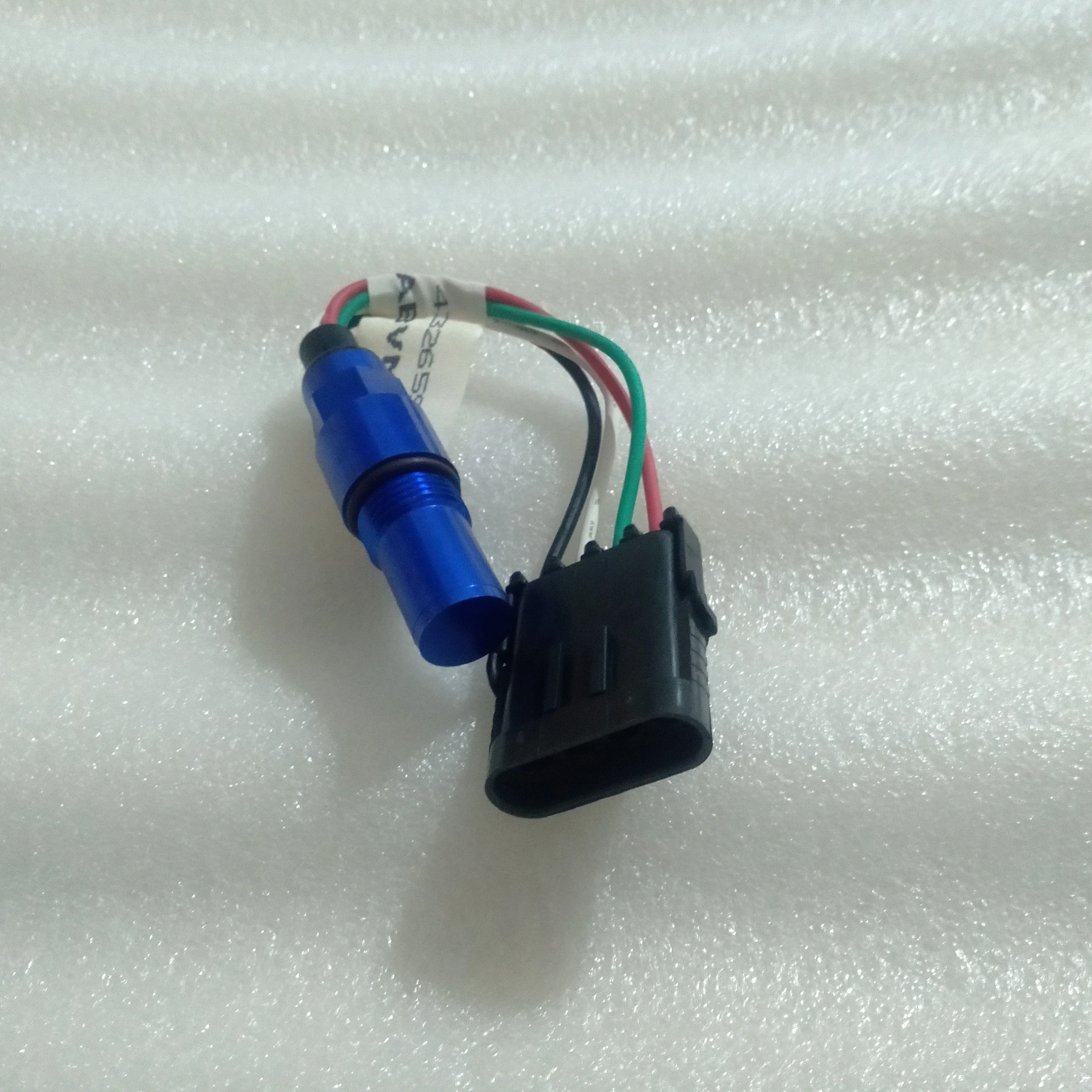 本物の新しい L10 M11 N14 クランクシャフト位置センサー 4326596 4326595