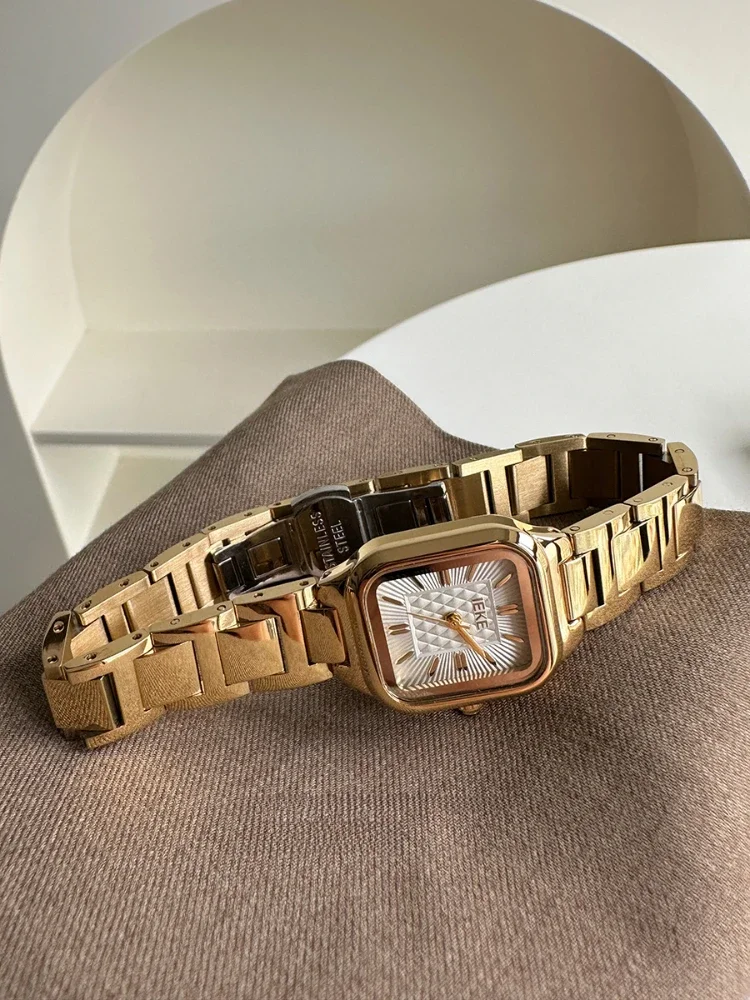 

Women's watch Luxury temperament high-grade niche steel band square Ladies' watch female students retro quartz watch for women