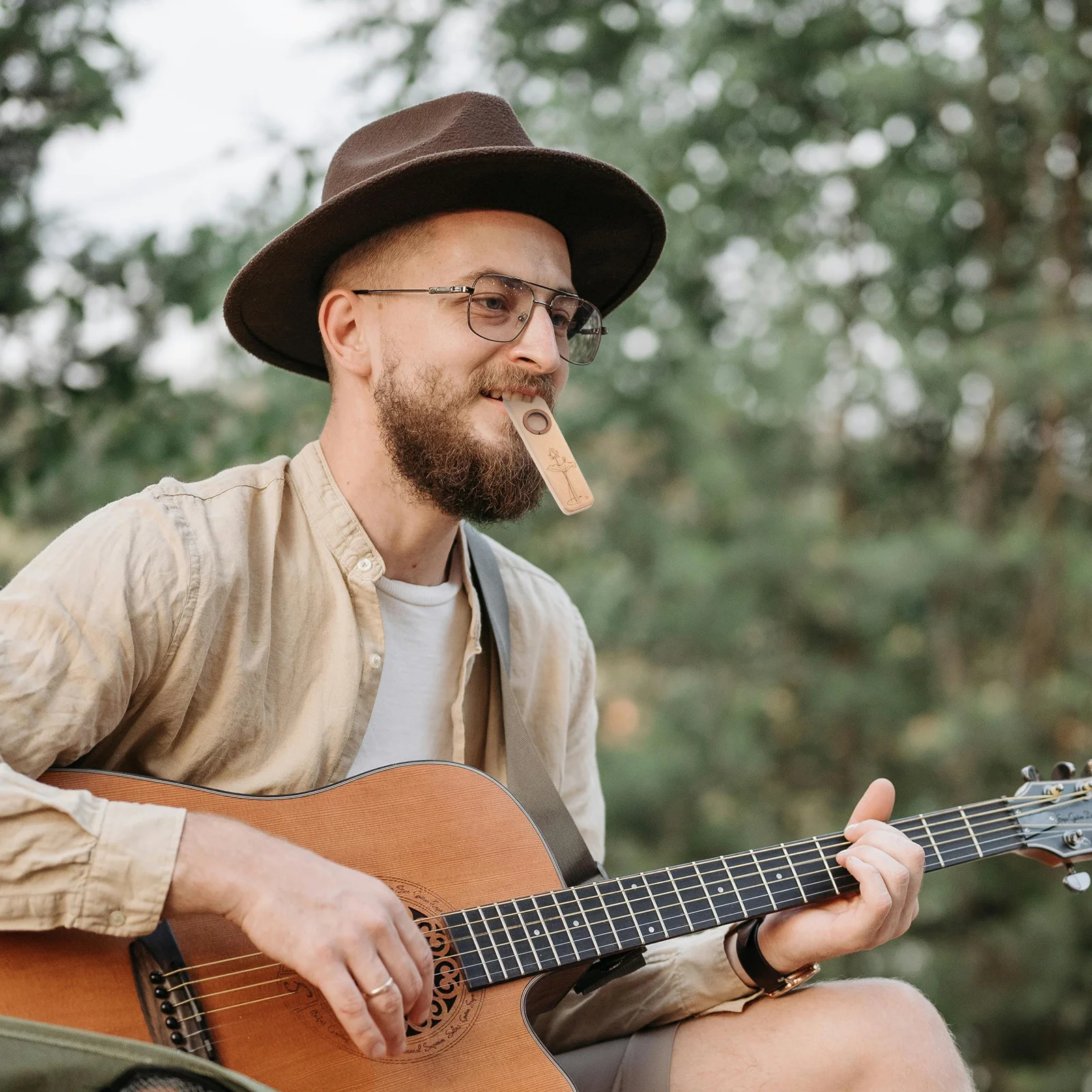 

Wooden Kazoo Beginner Musical Instrument Small Portable Durable Easy to Play for Guitar Ukulele Partner Performance Music Lover