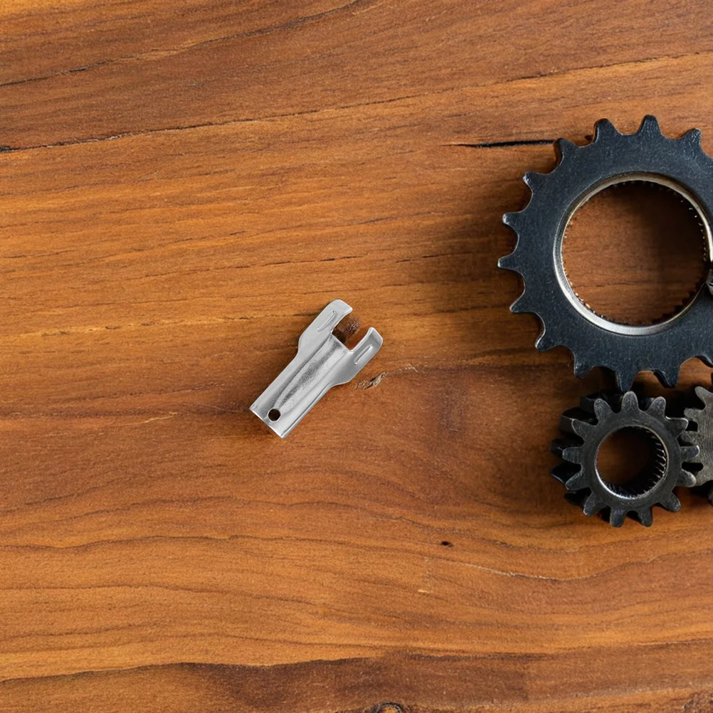 

8Pcs Bait Station Metal Keys Compact Portable Durable Design for Easy Storage and Handling Indoors Outdoors Bait Keys