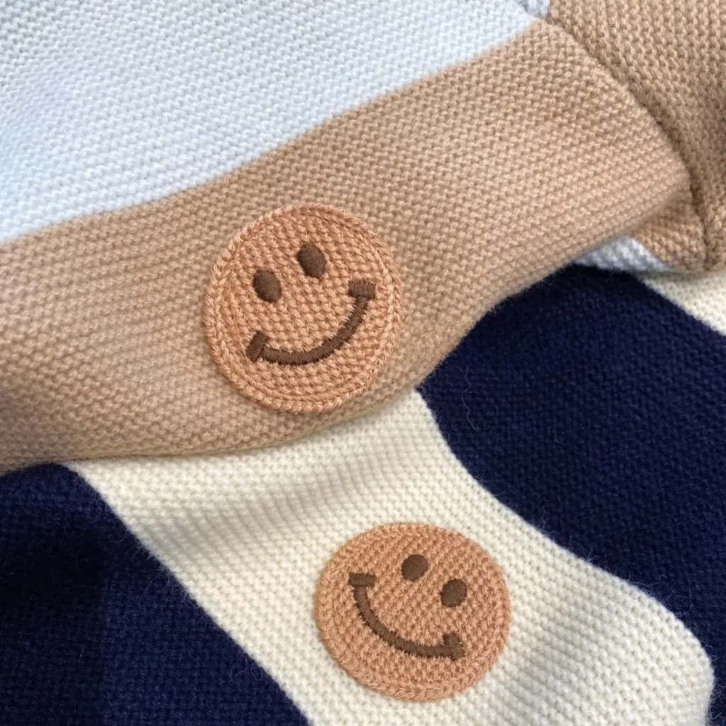 

Women's Striped Smiley Embroidered Knitwear Pullover Sweater Fashionable Lazy Style Autumn Winter New 24 Vigorous Girl F112610