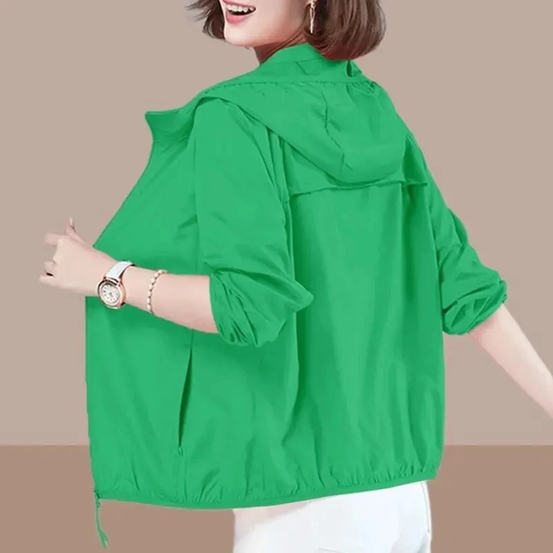 Ropa de protección solar para mujer, abrigo fino de verano, Chaqueta corta holgada, informal, transpirable, exterior, 4XL, novedad de 2023