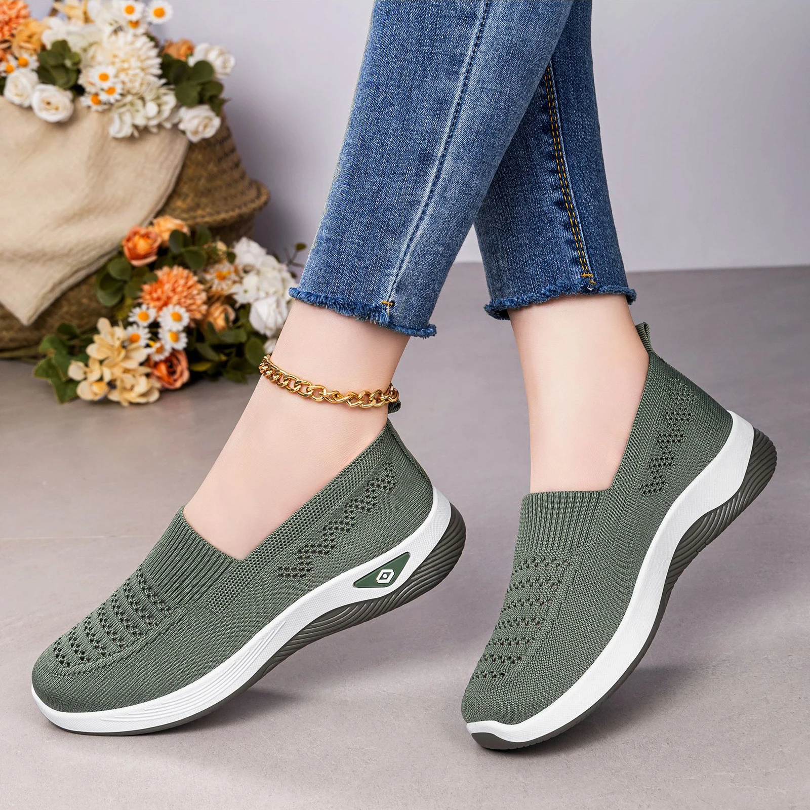 New Arrival Women's Solid-Color Breathable Sneakers Casual Sneakers Women's Summer Sneakers Low-Top Knit Casual Shoes Mom Shoes