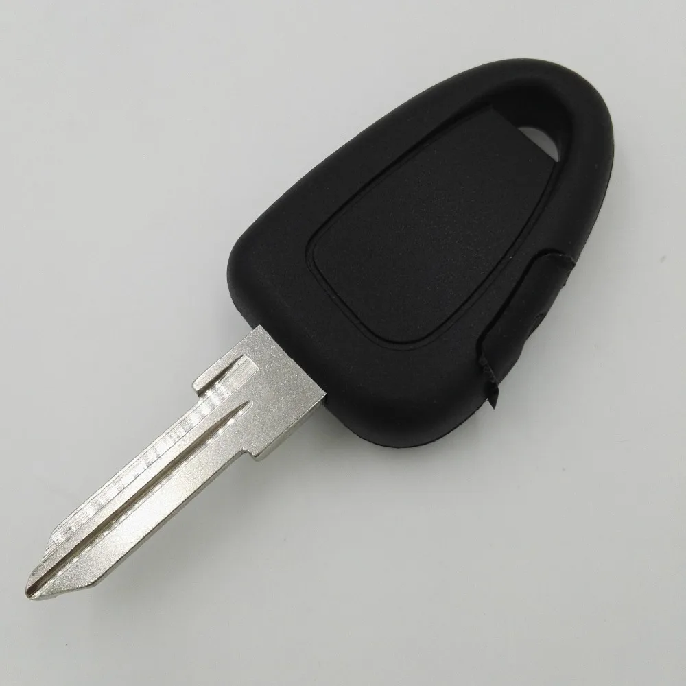 1 One Rubber Button on Side Replacement Car Key  Blank Remote Fob Cover for Fiat IVECO  Shell