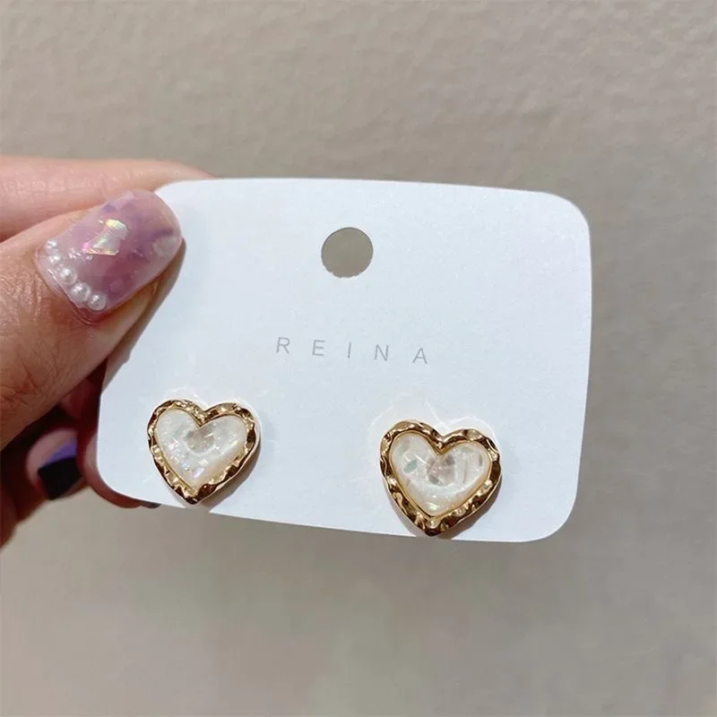 2023 New Arrival S925 Silver Needle Korean Minimalist Cat Eye Gold Color-Edged Small Delicate Heart Earrings