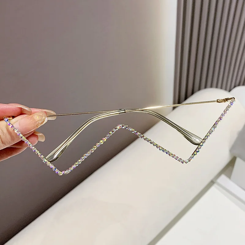 Fashion Crystal Sunglasses Frames for Women Small Diamond Eyeglasses Alloy Frame Eyewear Punk Half Frame Travel Glasses Shades
