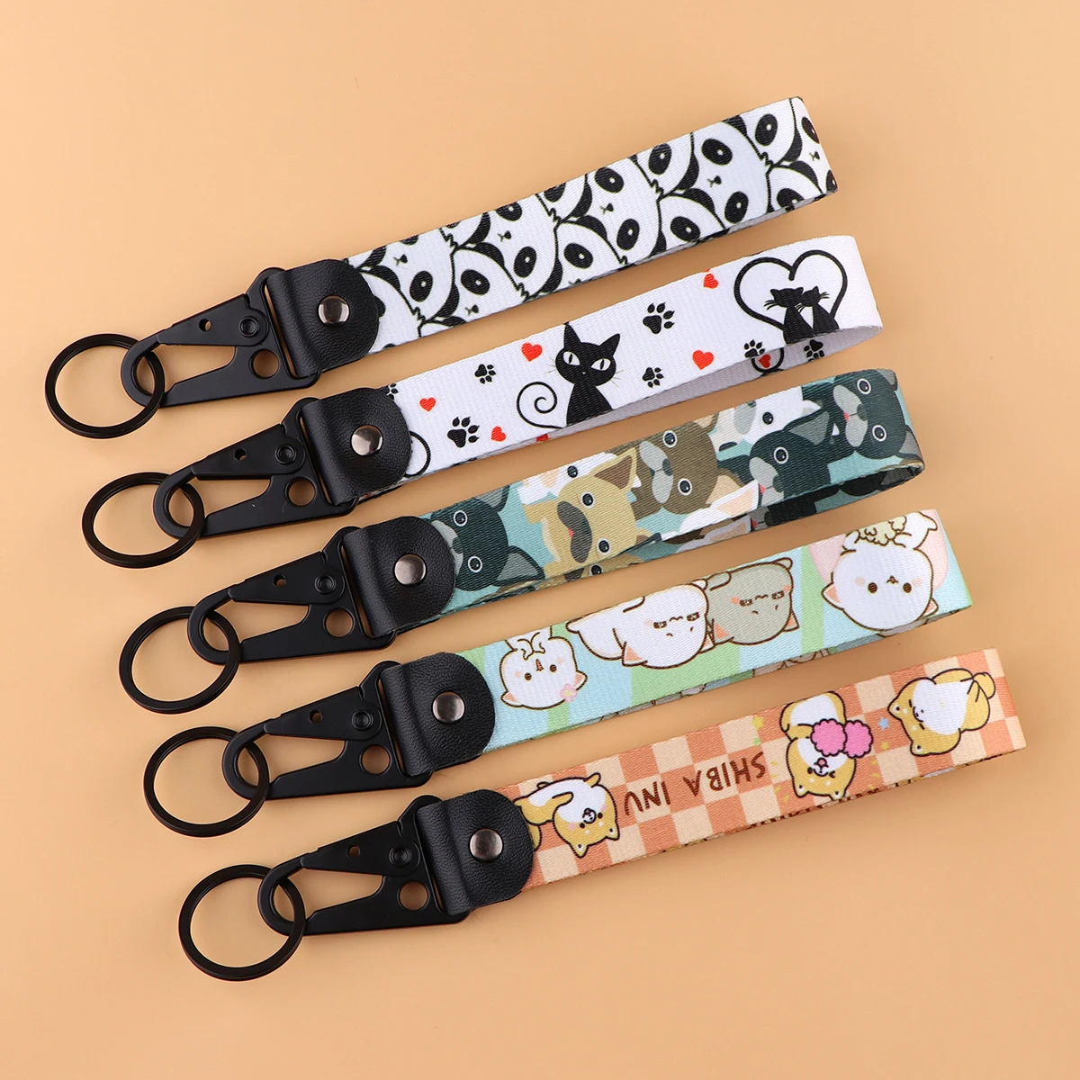 Cute Dog Short Rope Phone Strap Cartoon Panda and Cat Lanyards For Key Tags For Car Motorcycle Keychain Keyring Accessories